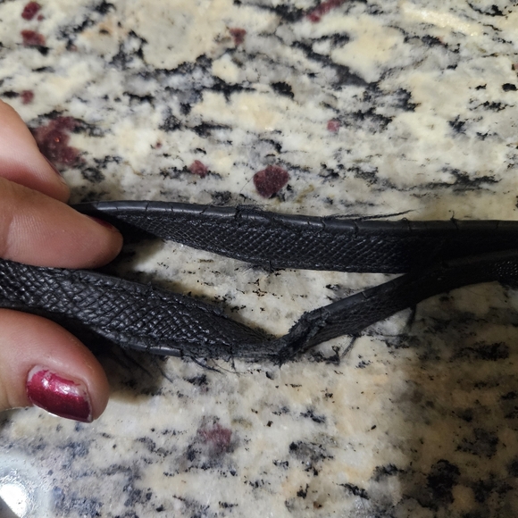 Authentic Coach Black Crossgrain Leather F38848 Tote Shoulder Bag – Zip Top - Picture 6 of 6